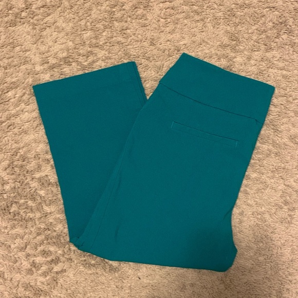 Rickis - Microtwill Capris - Picture 2 of 4